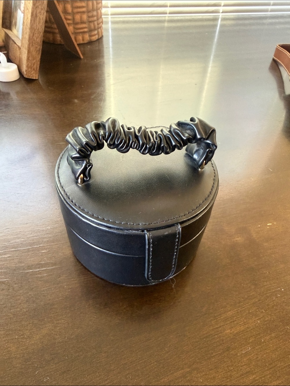 Black Round Jewelry Case with Scrunchie Handle